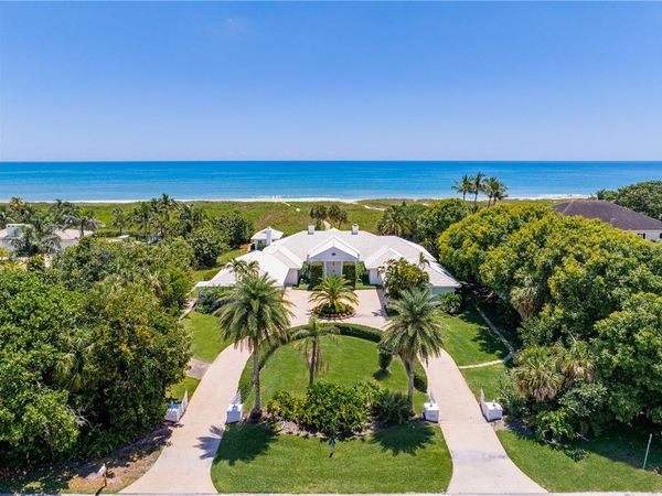1916 Ocean Drive , Vero Beach, FL 32963