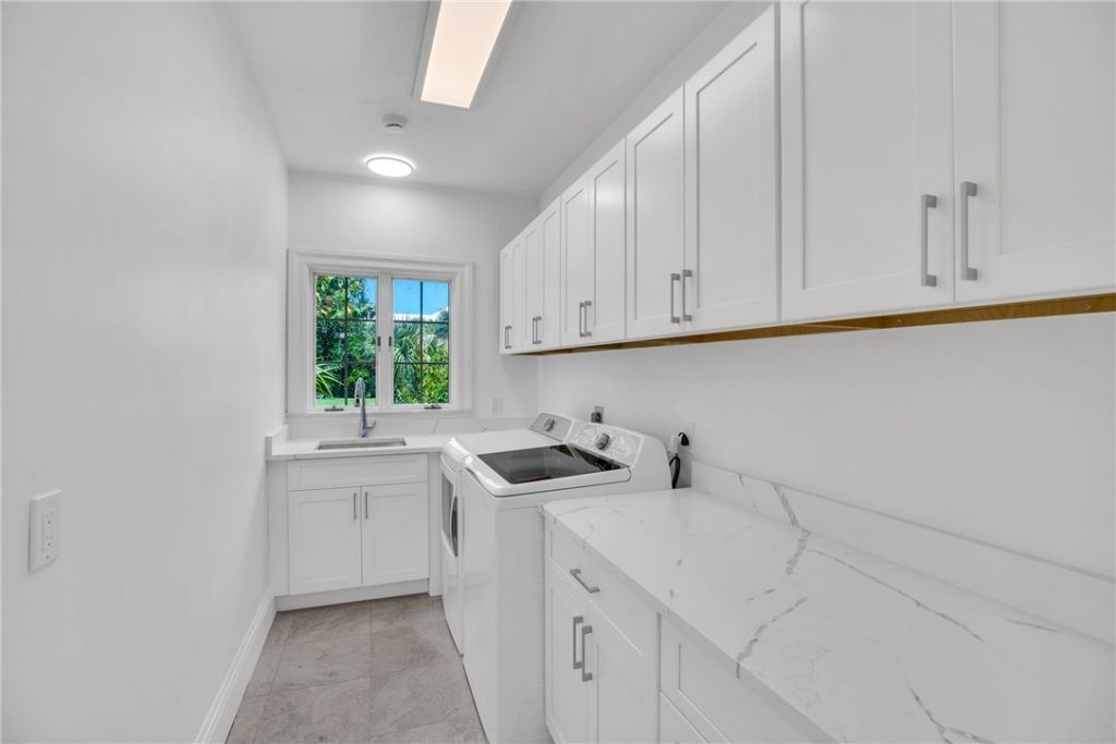 1916 Ocean Drive , Vero Beach, FL 32963 Photo