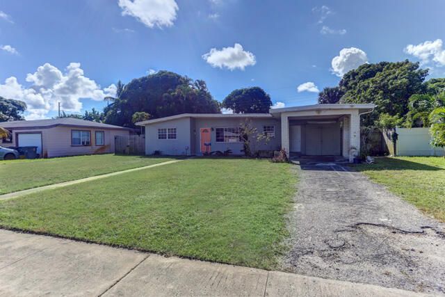 328 E Jasmine Drive, Lake Park, FL 33403 Photo