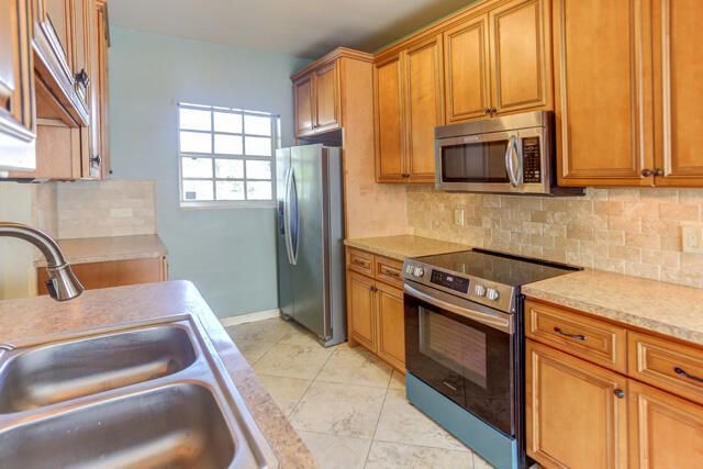 328 E Jasmine Drive, Lake Park, FL 33403 Photo