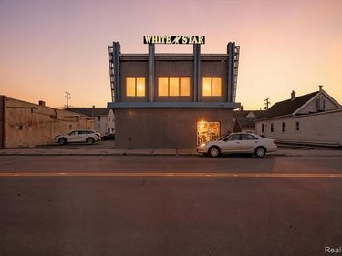 9819 Conant Street, Hamtramck, MI 48212