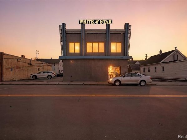 9819 Conant Street, Hamtramck, MI 48212