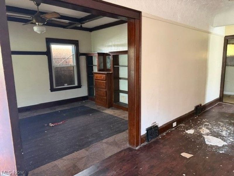 475 E 118th Street, Cleveland, OH 44108 Photo 10