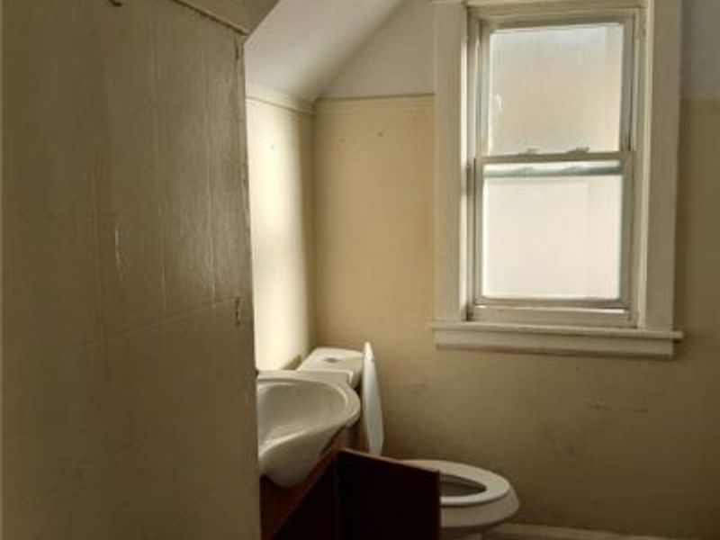 475 E 118th Street, Cleveland, OH 44108 Photo 10