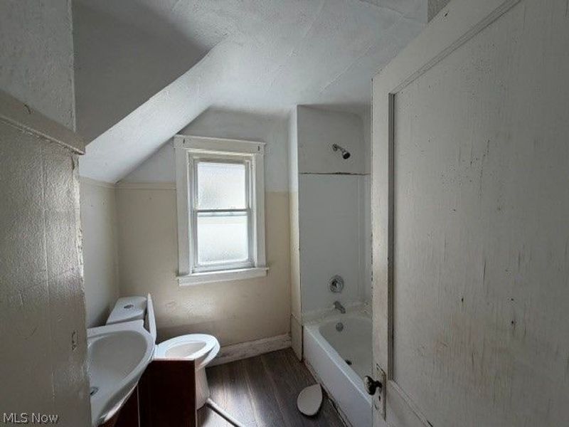 475 E 118th Street, Cleveland, OH 44108 Photo 20