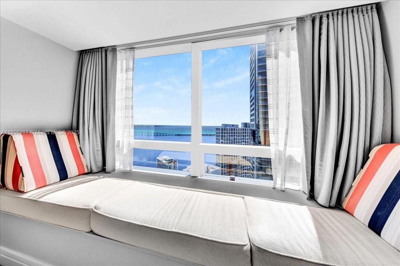 1435 Brickell Ave, Unit 3603, Miami, FL 33131 Photo