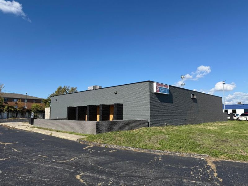 85 Phillipi Road, Columbus, OH 43228 Photo 2