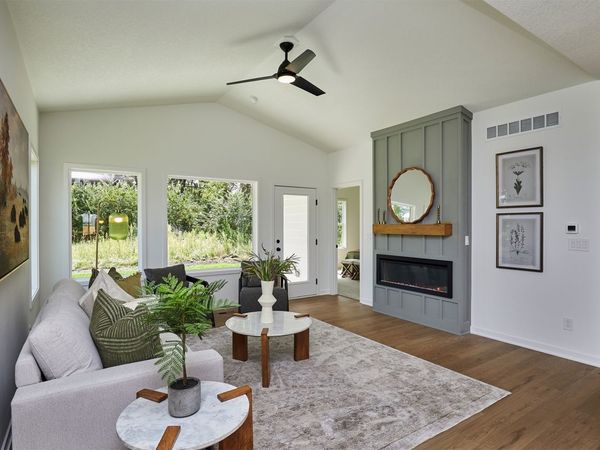 1085 NW Macarthur Lane, Waukee, IA 50263