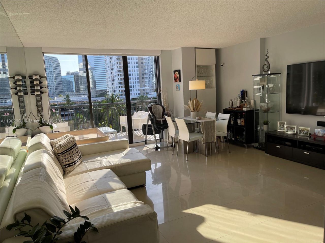 540 Brickell Key Dr, Unit 711, Miami, FL 33131 Photo