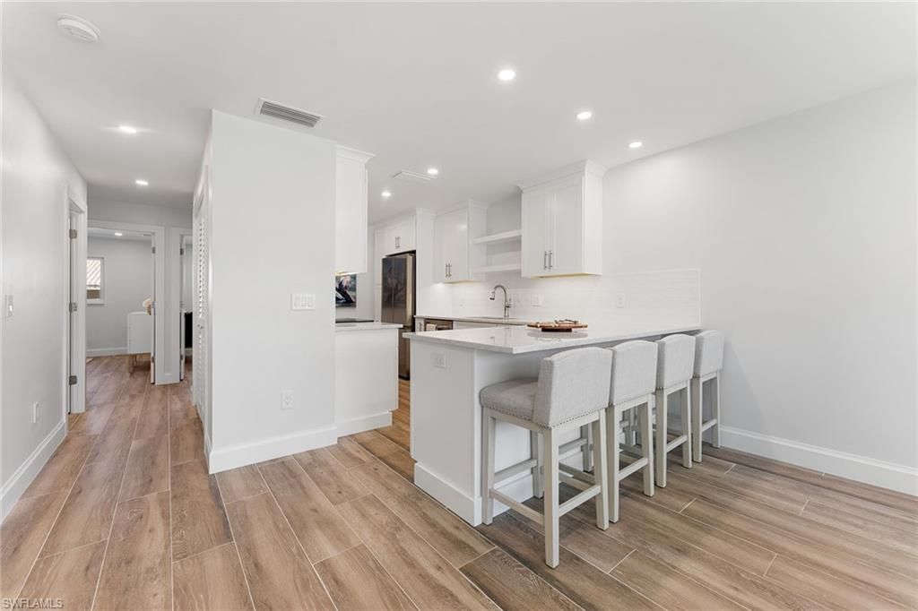 2100 Gulf Shore Blvd N, Unit 107, Naples, FL 34102 Photo