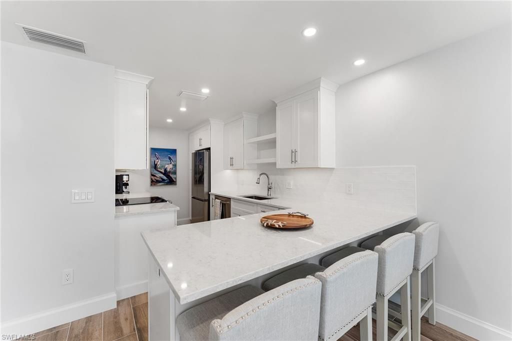 2100 Gulf Shore Blvd N, Unit 107, Naples, FL 34102 Photo