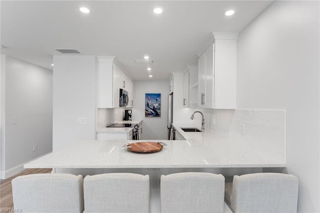 2100 Gulf Shore Blvd N, Unit 107, Naples, FL 34102 Photo