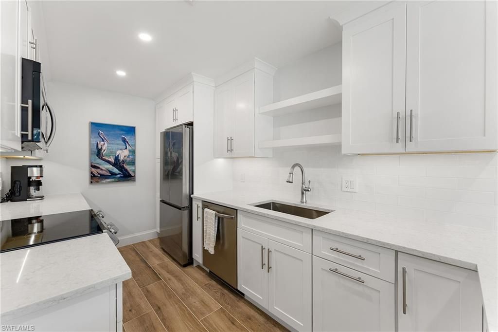 2100 Gulf Shore Blvd N, Unit 107, Naples, FL 34102 Photo