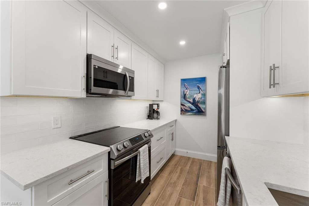 2100 Gulf Shore Blvd N, Unit 107, Naples, FL 34102 Photo