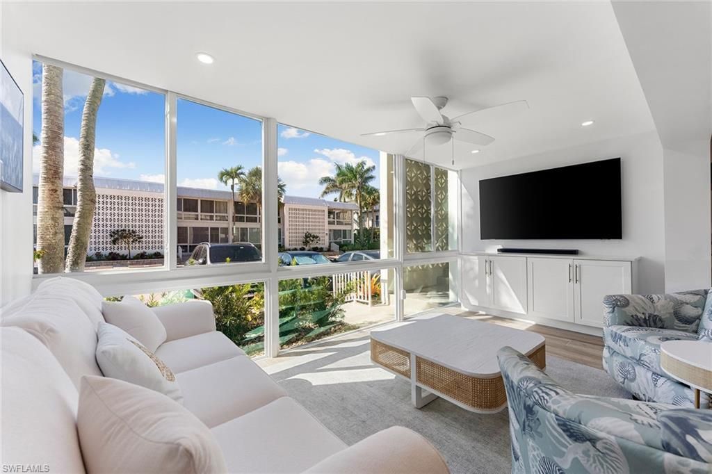 2100 Gulf Shore Blvd N, Unit 107, Naples, FL 34102 Photo