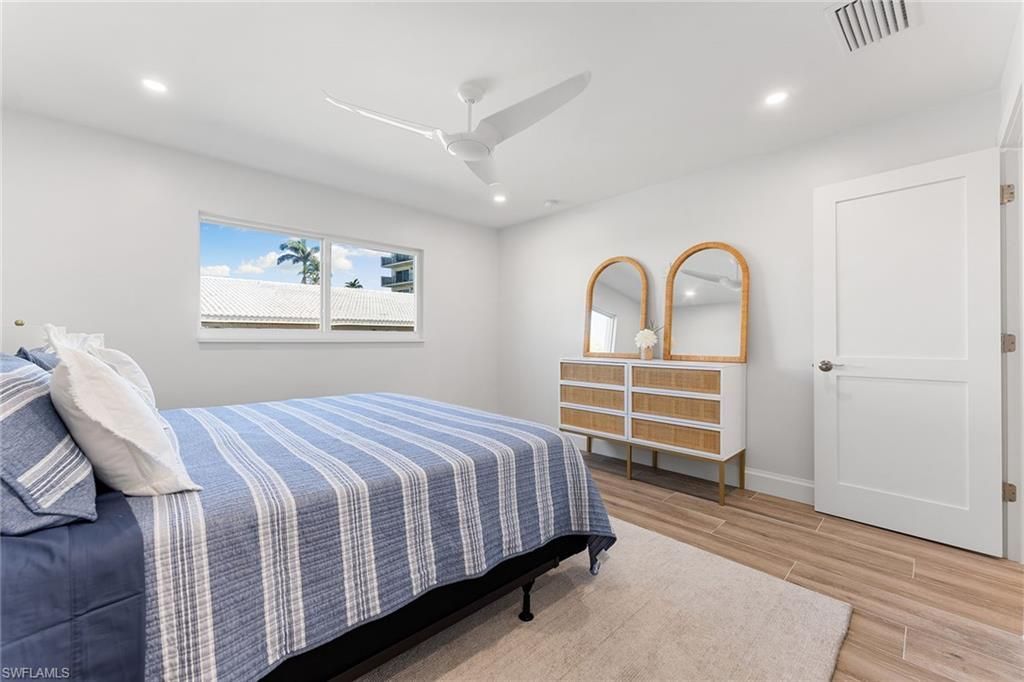 2100 Gulf Shore Blvd N, Unit 107, Naples, FL 34102 Photo