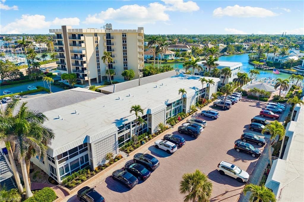 2100 Gulf Shore Blvd N, Unit 107, Naples, FL 34102 Photo