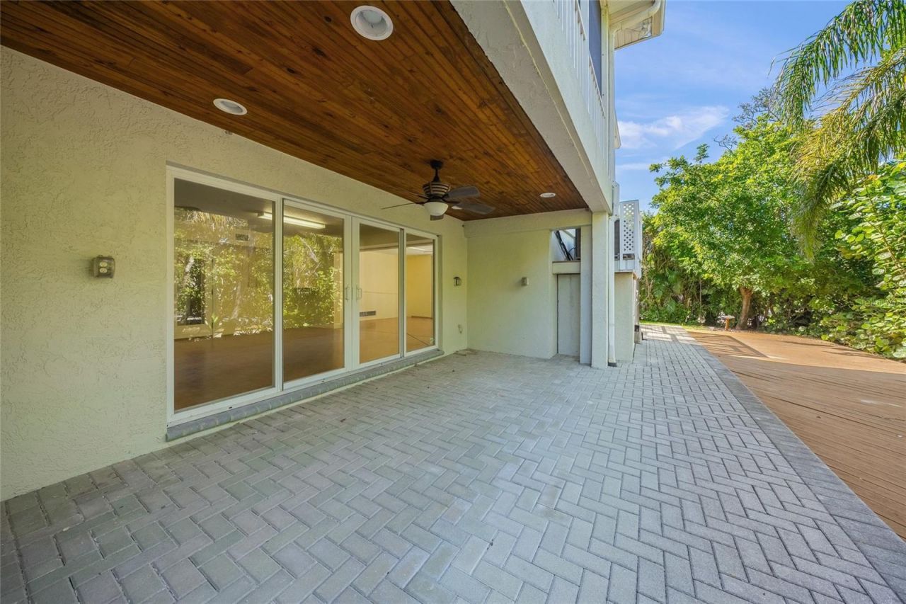 569 Juan Anasco Drive, Longboat Key, FL 34228 Photo