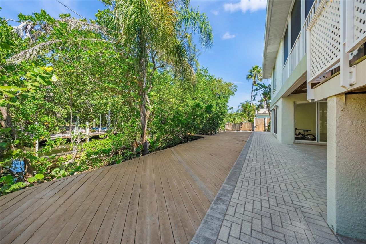 569 Juan Anasco Drive, Longboat Key, FL 34228 Photo