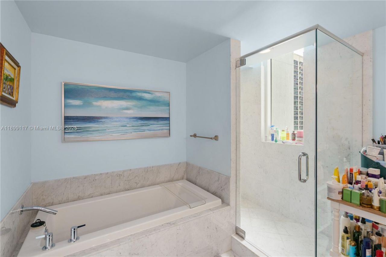 253 NE 2nd St, Unit 2003, Miami, FL 33132 Photo