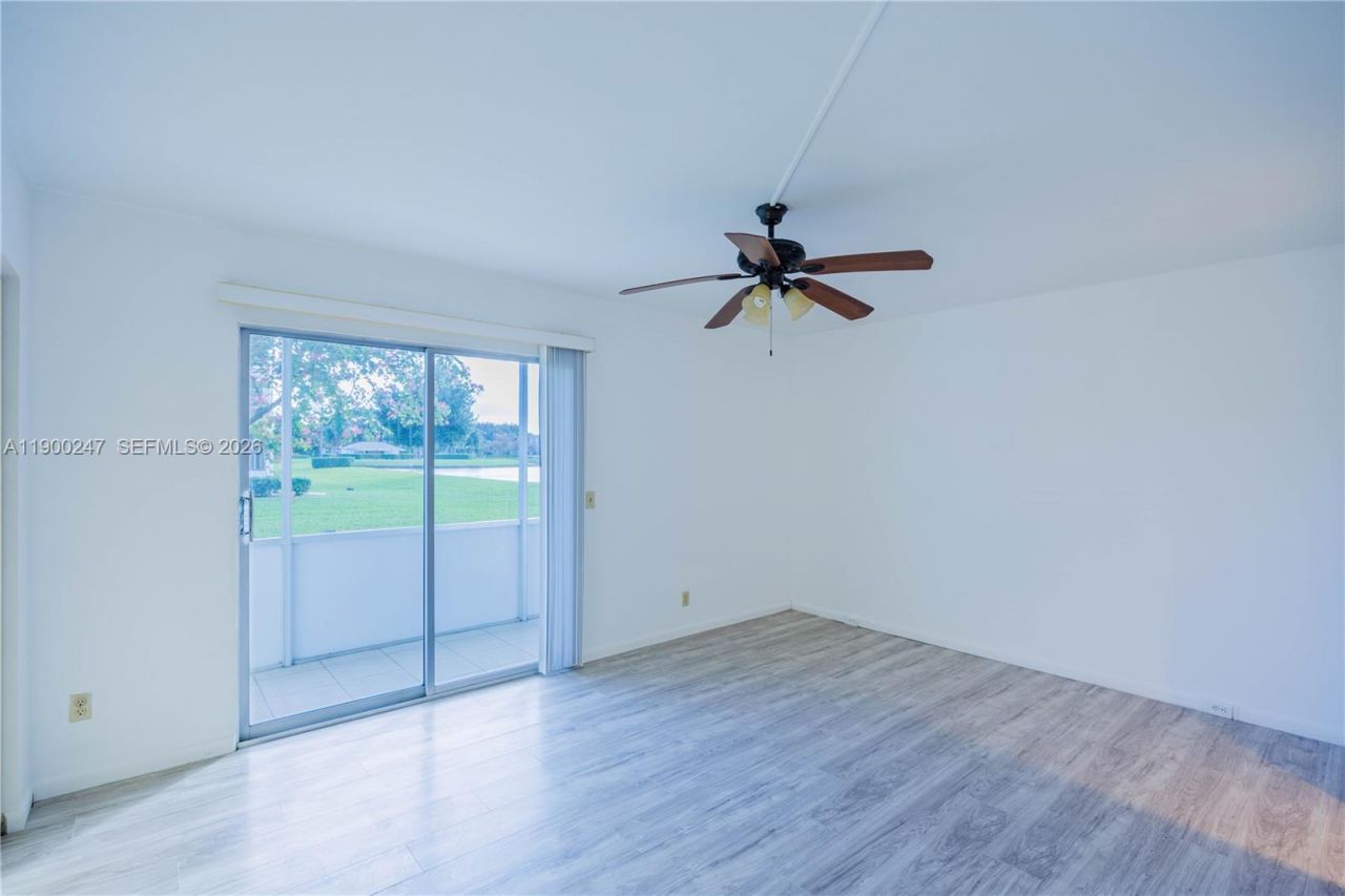 303 Preston H, Unit 303, Boca Raton, FL 33434 Photo