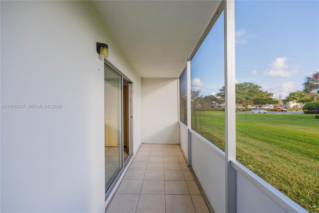 303 Preston H, Unit 303, Boca Raton, FL 33434 Photo