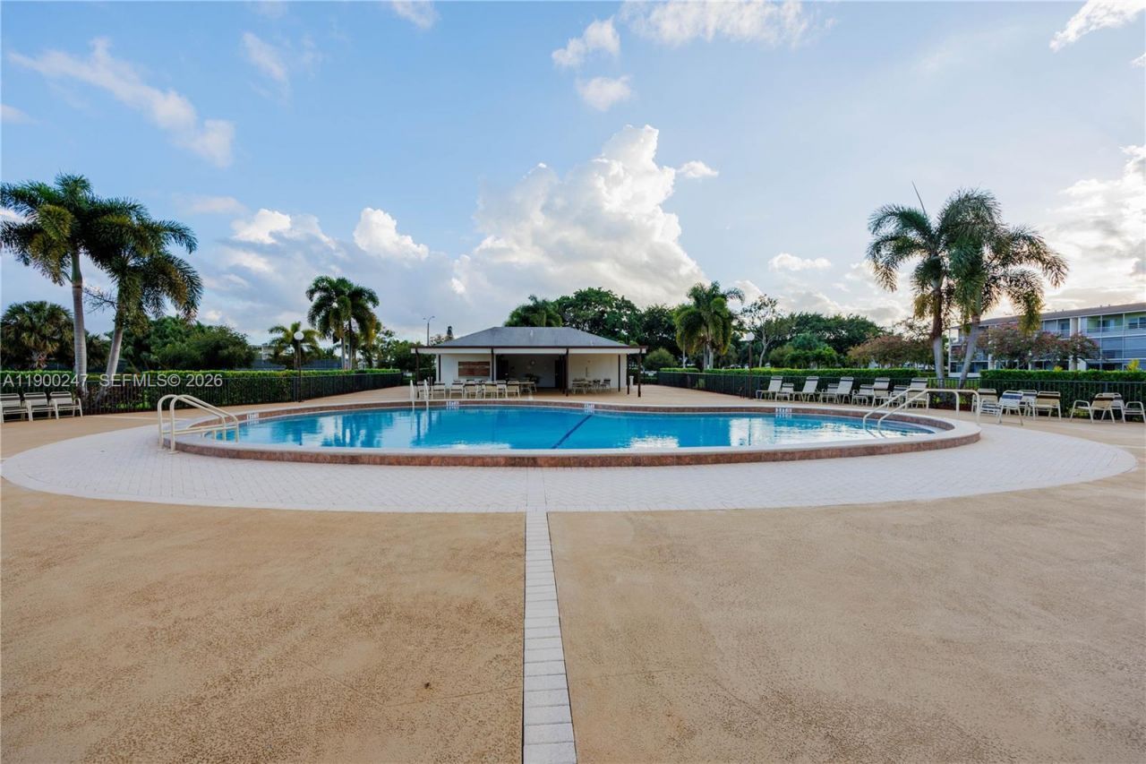 303 Preston H, Unit 303, Boca Raton, FL 33434 Photo