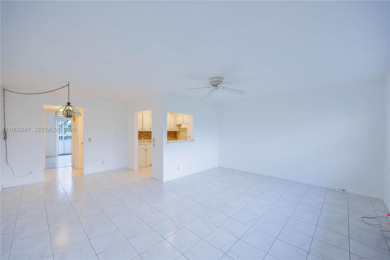 303 Preston H, Unit 303, Boca Raton, FL 33434 Photo