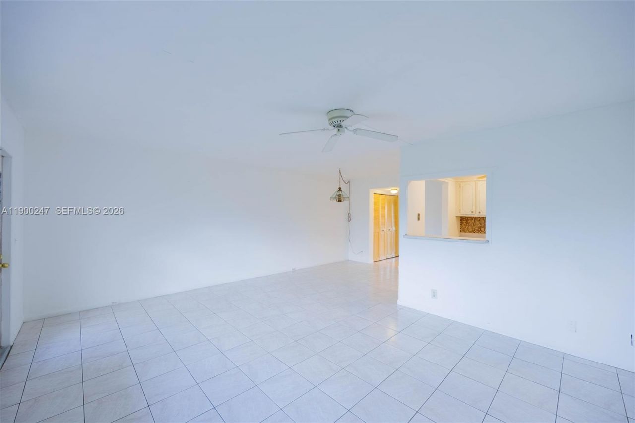 303 Preston H, Unit 303, Boca Raton, FL 33434 Photo
