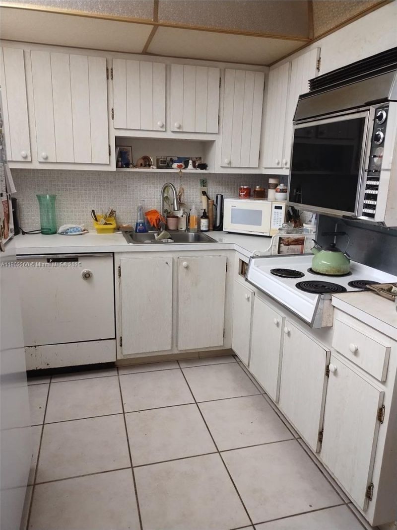 2780 NE 183rd St, Unit 606, Aventura, FL 33160 Photo