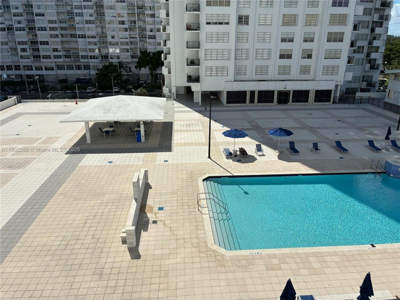 2780 NE 183rd St, Unit 606, Aventura, FL 33160 Photo