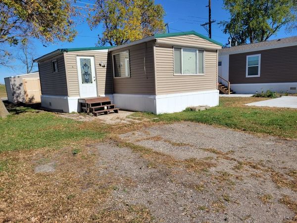 1502 Memphis Avenue , Unit 6, Spirit Lake, IA 51360