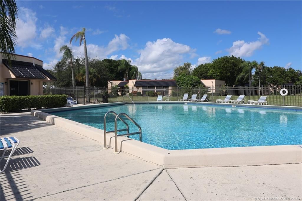2083 NE Collins Circle, Unit 8-90, Jensen Beach, FL 34957 Photo