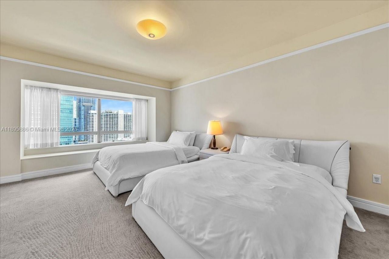 1435 Brickell Ave, Unit 3112, Miami, FL 33131 Photo