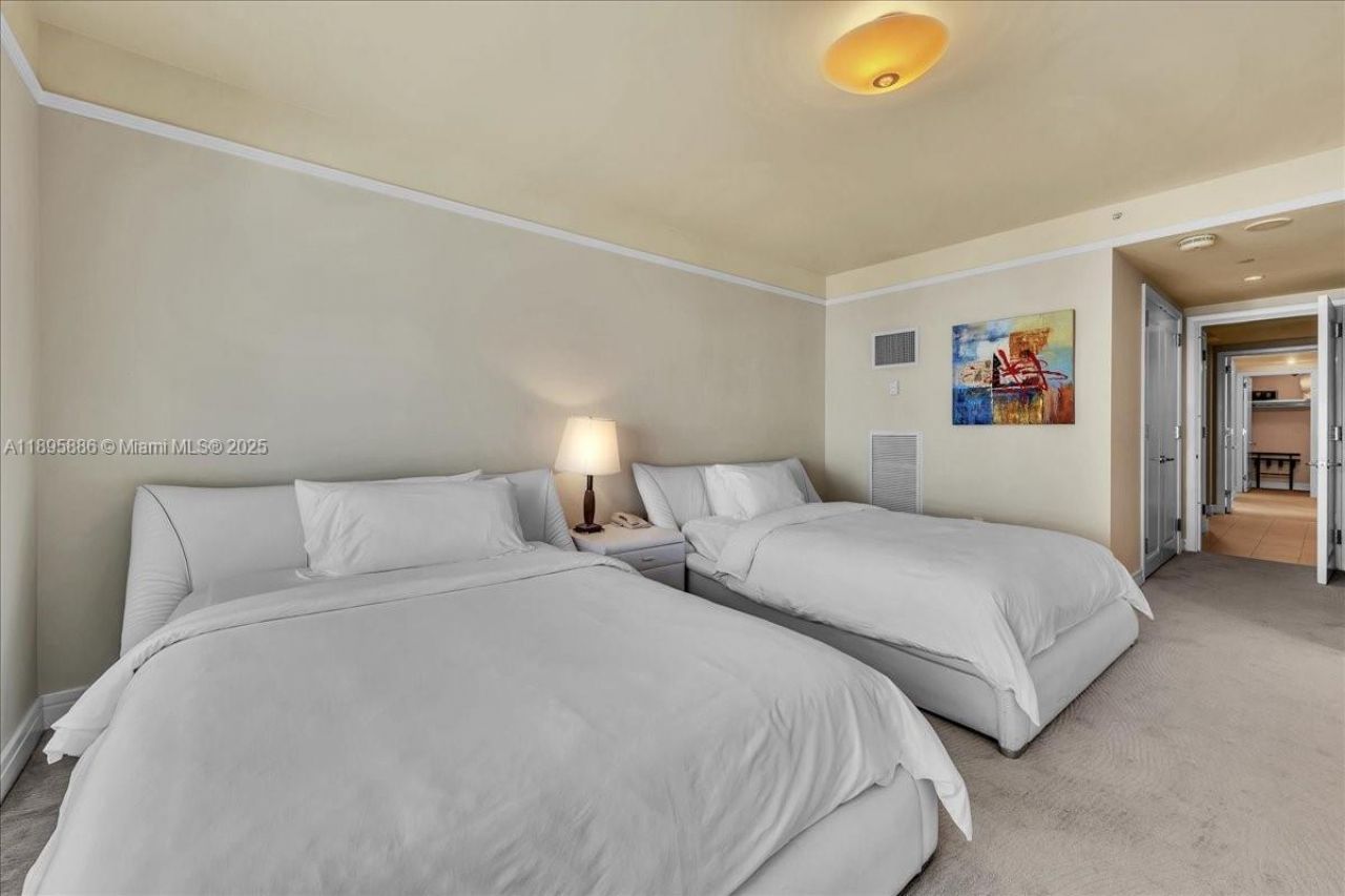 1435 Brickell Ave, Unit 3112, Miami, FL 33131 Photo