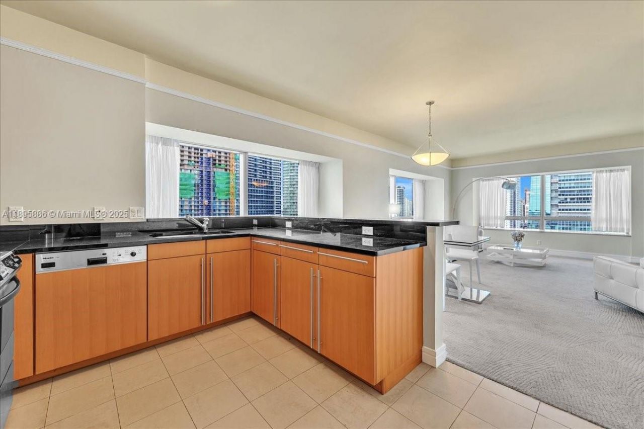 1435 Brickell Ave, Unit 3112, Miami, FL 33131 Photo