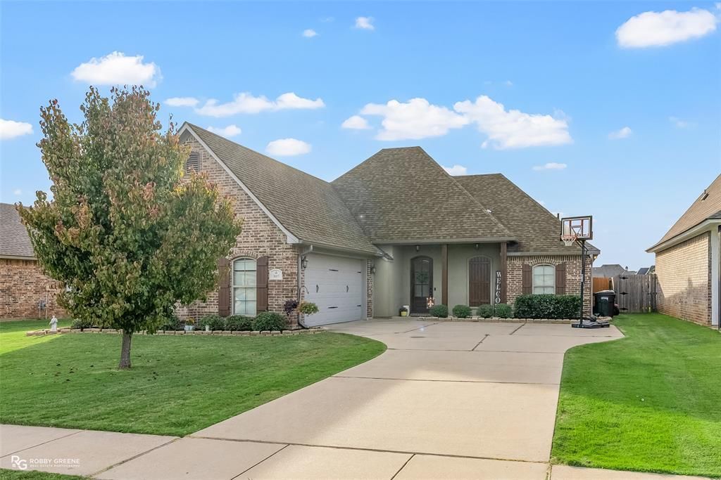 307 Newport Lane, Benton, LA 71006 Main Photo