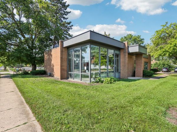 530 N Mclean Boulevard, Elgin, IL 60123