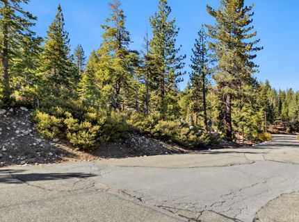2311 Chiapa Drive, South Lake Tahoe, CA 96150 Photo