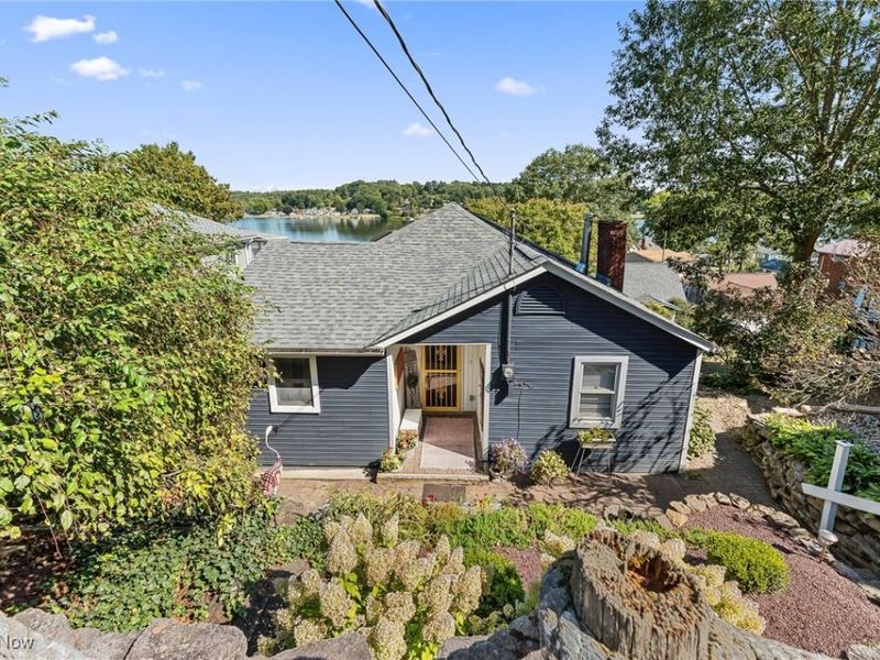 32042 Sunset Drive, Hanoverton, OH 44423 Photo 1