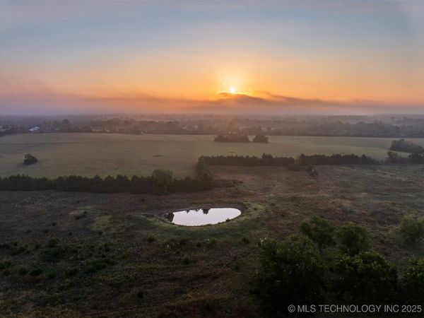 40 E McElroy , Yale, OK 74085