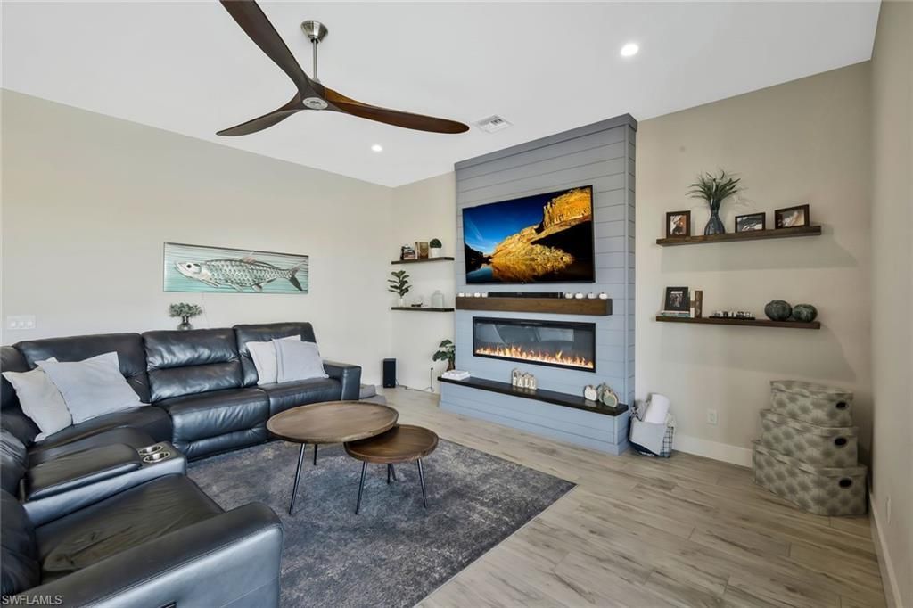 2717 SW 38th St, Cape Coral, FL 33914 Photo