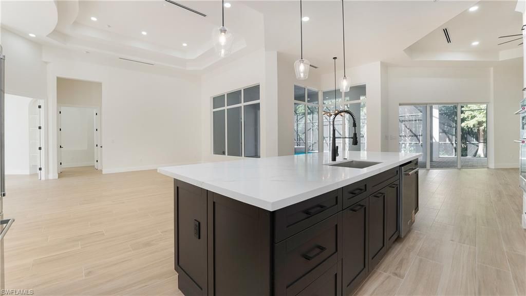 111 17th St Nw, Naples, FL 34120 Photo