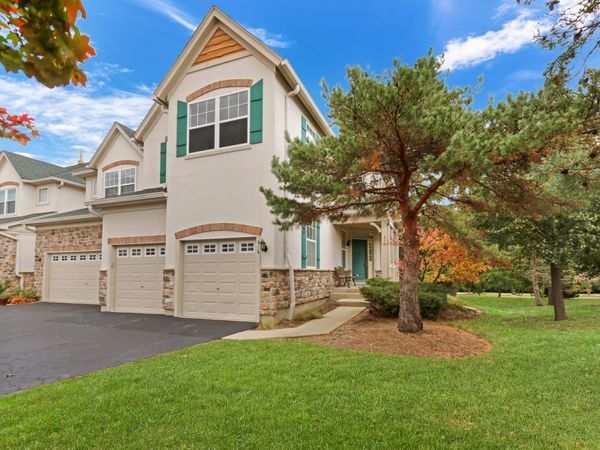 418 Bay Tree Circle, Vernon Hills, IL 60061