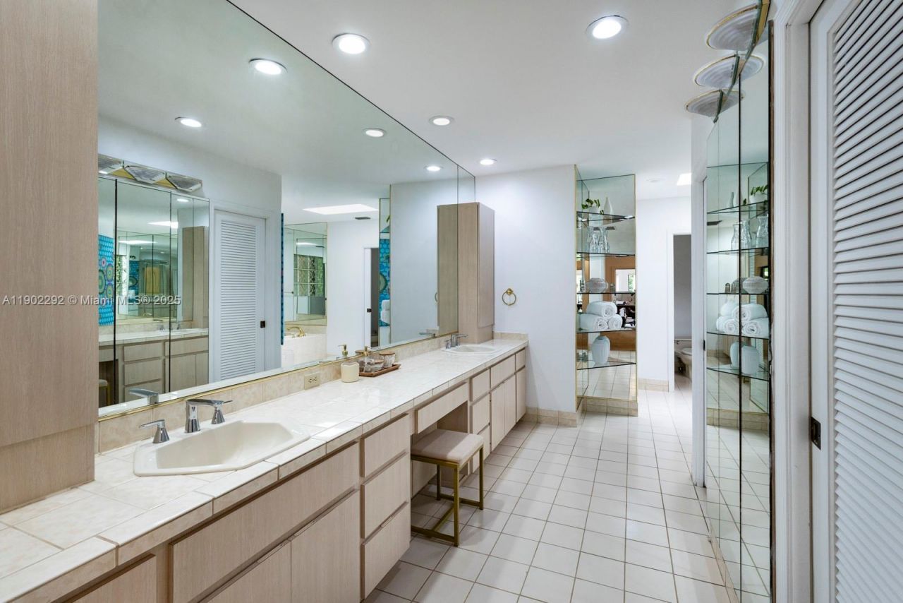 11003 SW 77th Ct Cir, Pinecrest, FL 33156 Photo