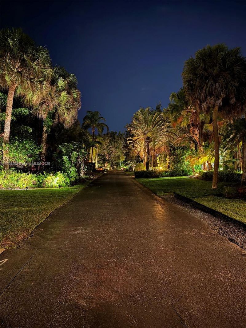 11003 SW 77th Ct Cir, Pinecrest, FL 33156 Photo