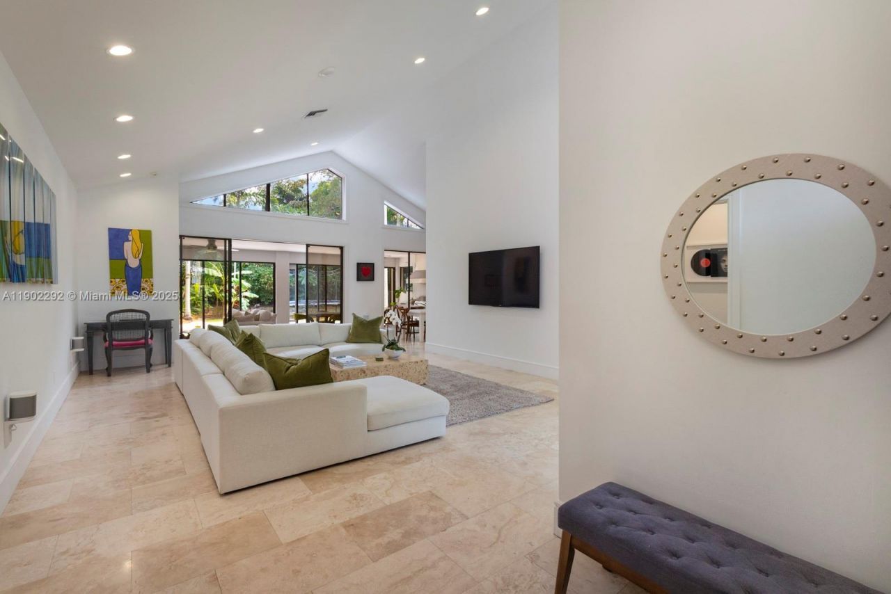 11003 SW 77th Ct Cir, Pinecrest, FL 33156 Photo