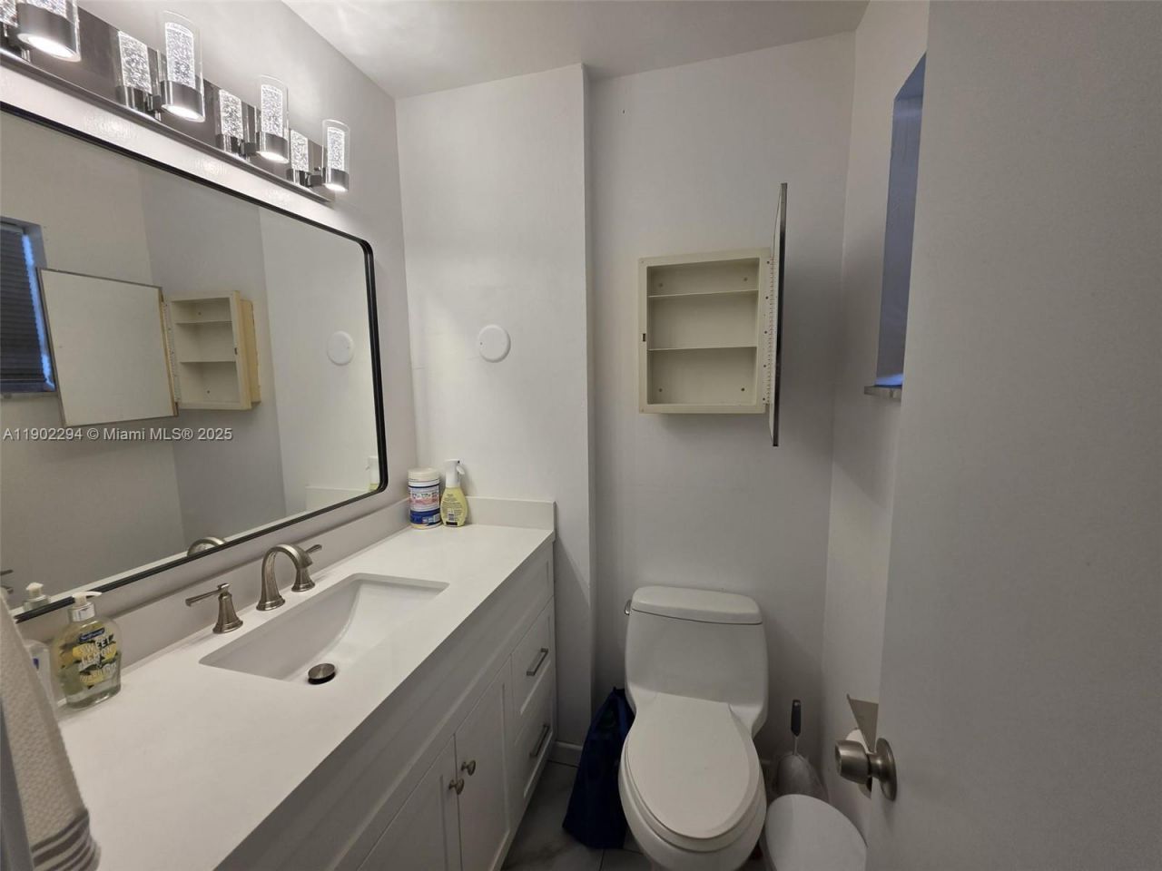 1425 Atlantic Shores Blvd, Unit 204, Hallandale Beach, FL 33009 Photo