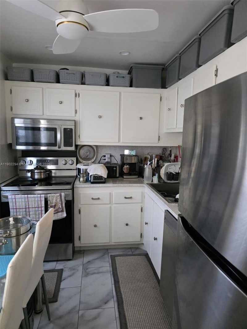 1425 Atlantic Shores Blvd, Unit 204, Hallandale Beach, FL 33009 Photo