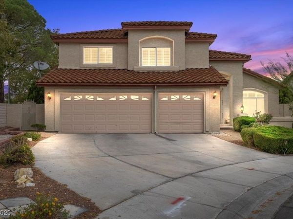 10028 Sail Landing Court, Las Vegas, NV 89117